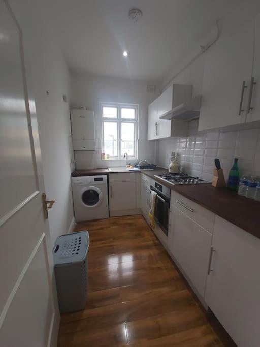 London Zone 2, Easy Travel Apartamento Exterior foto