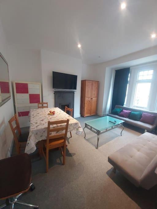 London Zone 2, Easy Travel Apartamento Exterior foto